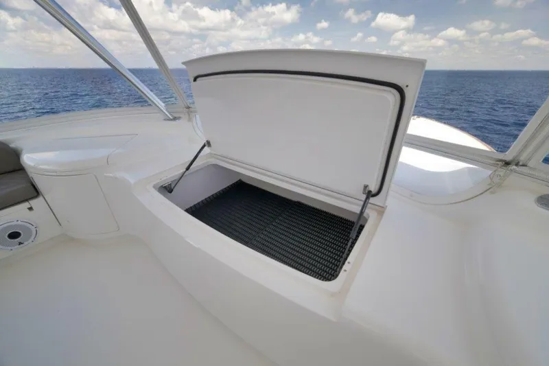Slide: The Image of Viking 70 - Cutter Bill - Flybridge 2011 Viking 70 Convertible - Cutter Bill - 7681736