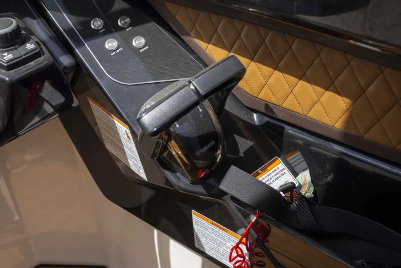 Slide: The Image of Yamaha 27 2024 - 6797328