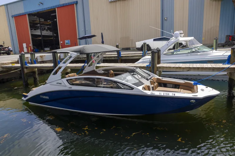 Slide: The Image of Yamaha 27 2024 - 6797267