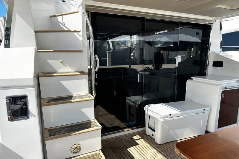Slide: The Image of Azimut Flybridge 2018 - 6388998