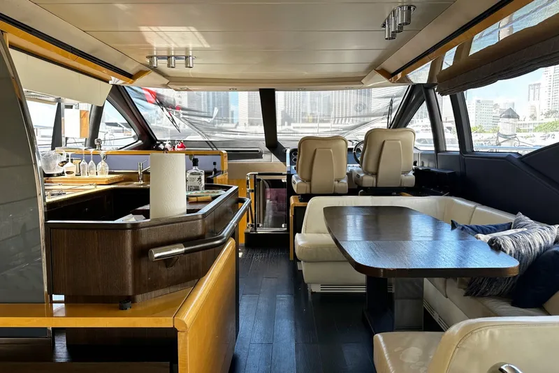 Slide: The Image of Azimut Flybridge 2018 - 6389005