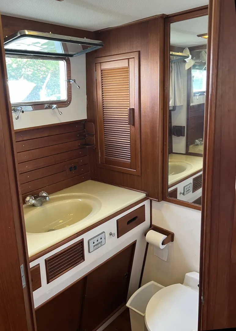 Slide: The Image of Grand Banks Motoryacht 1991 - 6456069