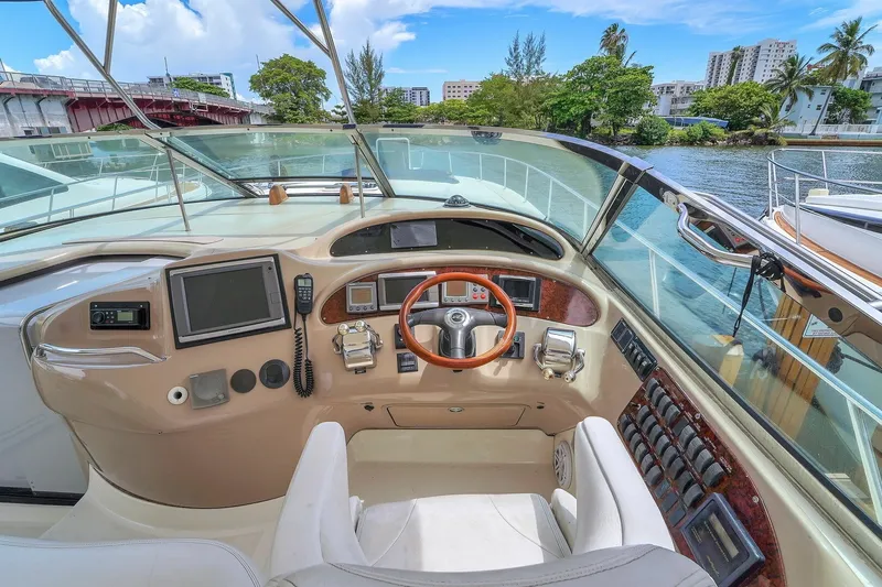 Slide: The Image of Sea Ray 460 Sundancer 2004 - 6389924