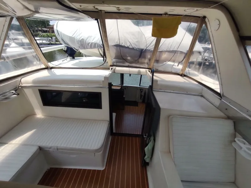 Slide: The Image of Hyatt Double Cabin Motoryacht 1989 - 6391136