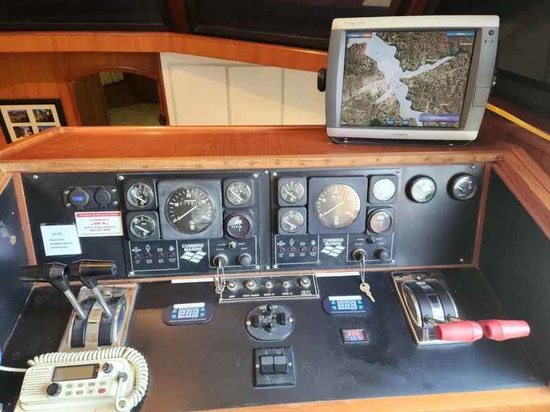 Slide: The Image of Hyatt Double Cabin Motoryacht 1989 - 6391152