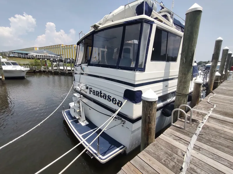 Slide: The Image of Hyatt Double Cabin Motoryacht 1989 - 6391107