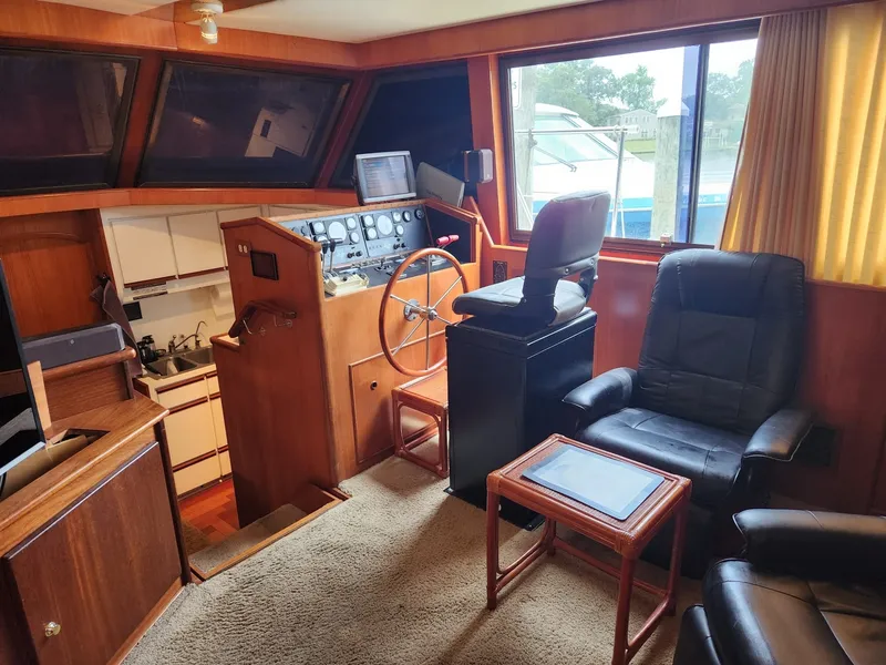 Slide: The Image of Hyatt Double Cabin Motoryacht 1989 - 6391155