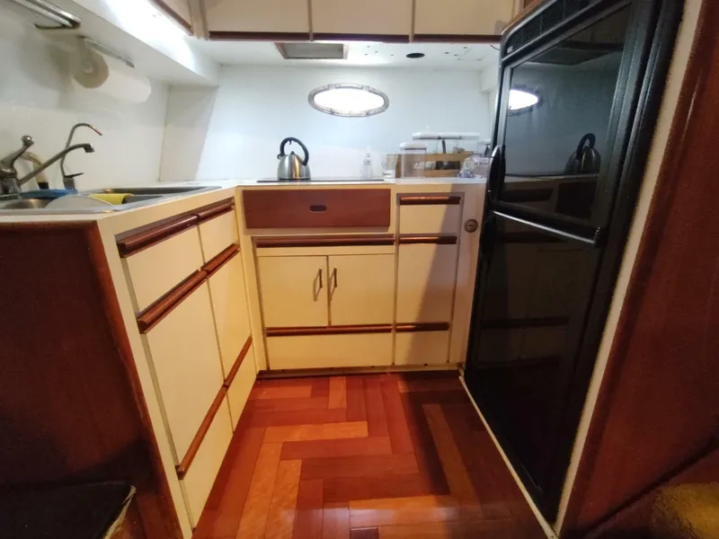 Slide: The Image of Hyatt Double Cabin Motoryacht 1989 - 6391183