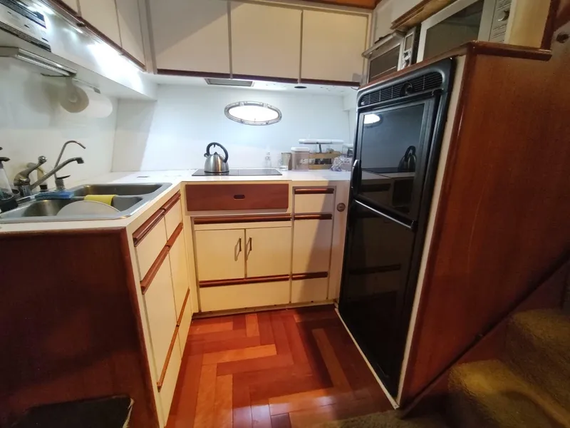 Slide: The Image of Hyatt Double Cabin Motoryacht 1989 - 6391184