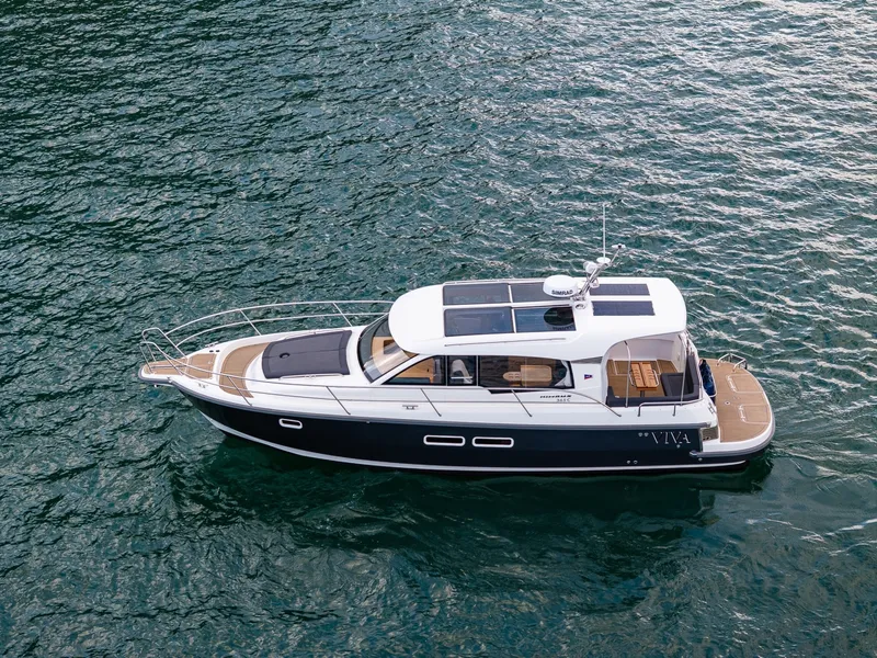 Slide: The Image of Nimbus 365 Coupe 2022 - 6391267
