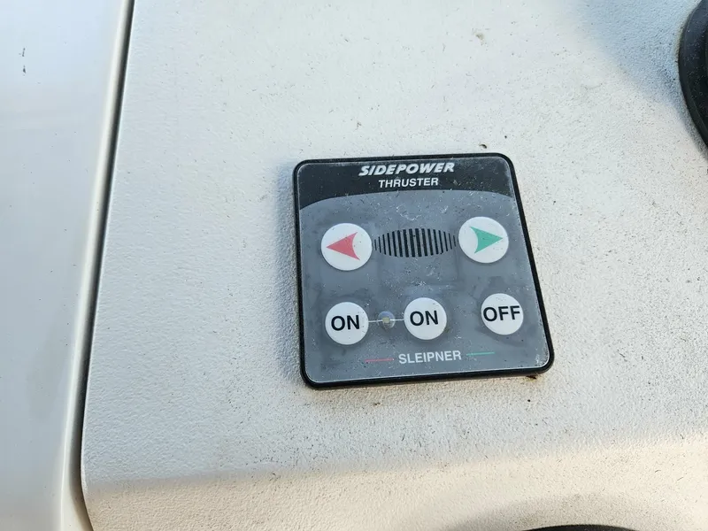 Slide: The Image of Mainship Pilot 30 2000 - 6392032