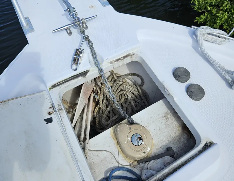 Slide: The Image of Mainship Pilot 30 2000 - 6392027