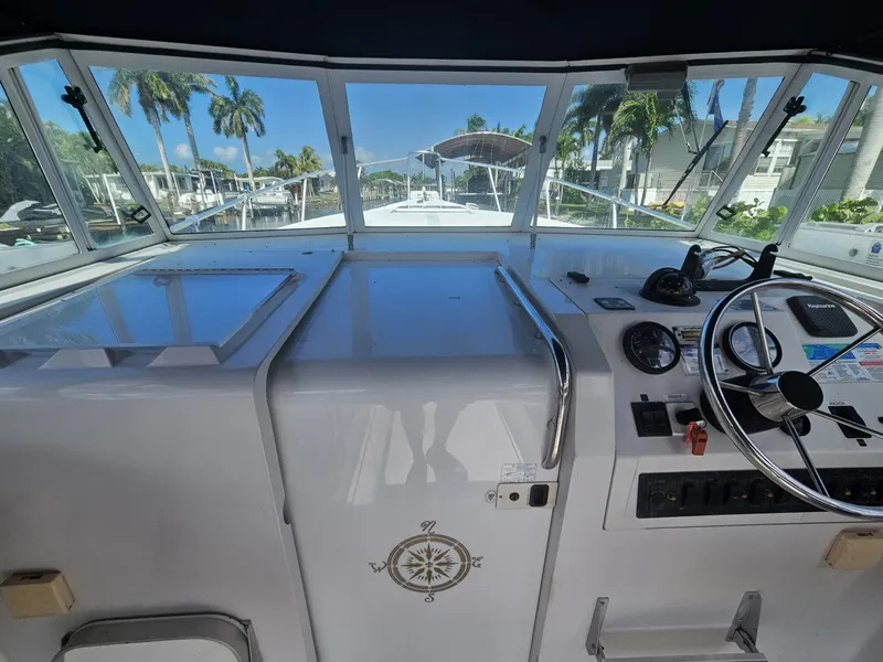 Slide: The Image of Mainship Pilot 30 2000 - 6392028
