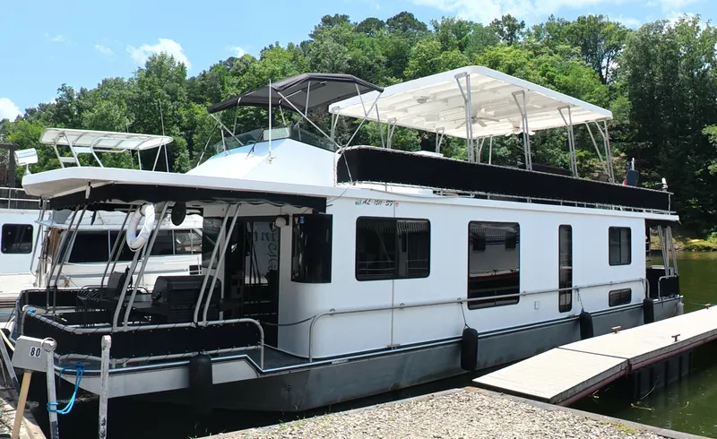 The Image of Lakeview 14x56 houseboat 1996 - undefined