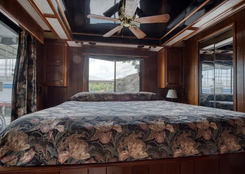 Slide: The Image of Lakeview 14x56 houseboat 1996 - 7369303