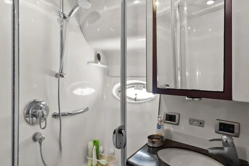 Slide: The Image of Guest Shower - 6505526