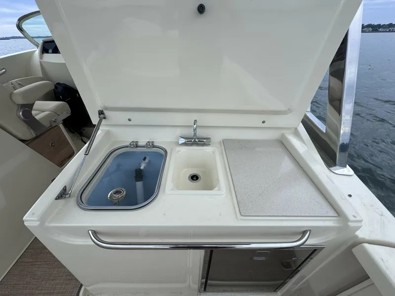 Slide: The Image of Chris-Craft 30 Calypso 2018 - 6457119