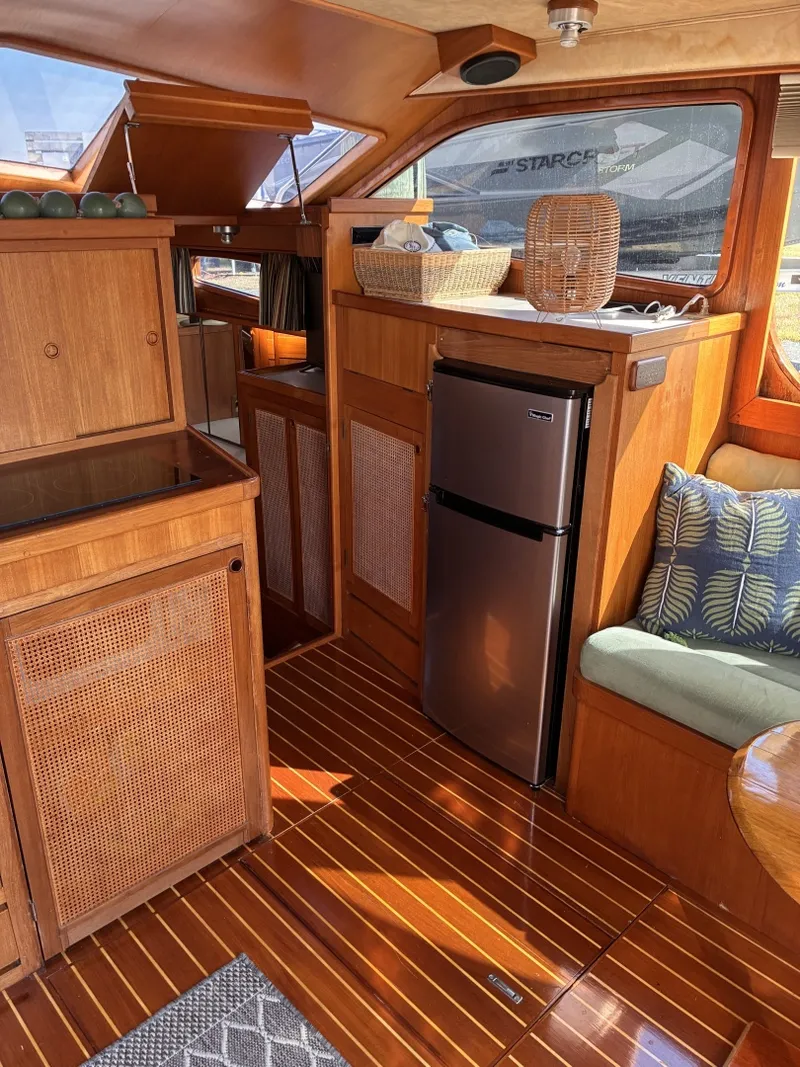 Slide: The Image of Midnight Lace 44 Flybridge Rumrunner 1987 - 6396812