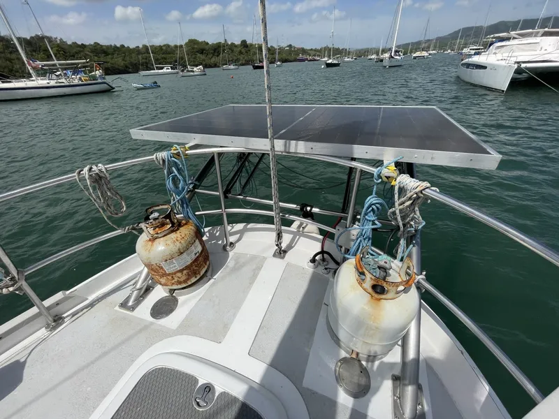 Slide: The Image of Challenger 42 MotorSailor 1974 - 6406198