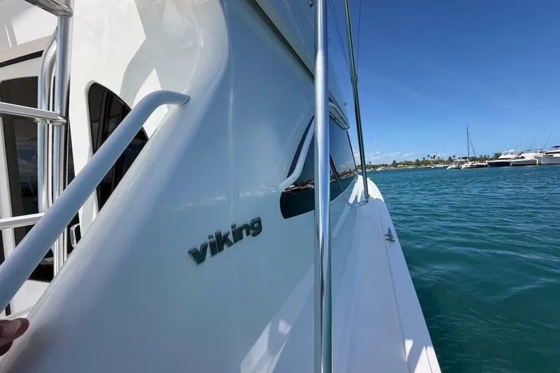 Slide: The Image of Viking 50 Convertible 2012 - 6406257