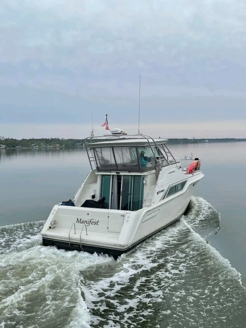 Slide: The Image of 42' Cruisers underway - 6421847
