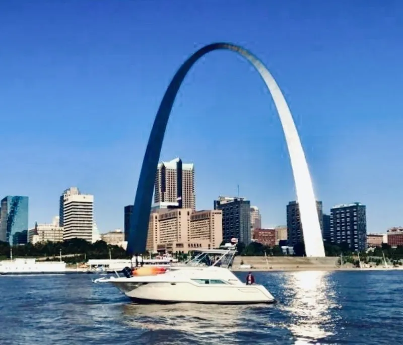 Slide: The Image of 42' Cruisers in St. Louis - 6421845