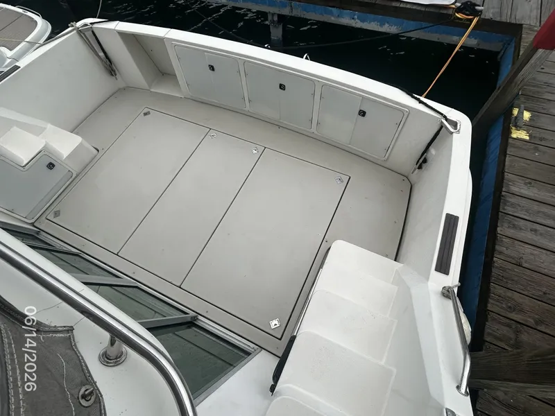 Slide: The Image of 42' Cruisers cockpit1 - 6419292