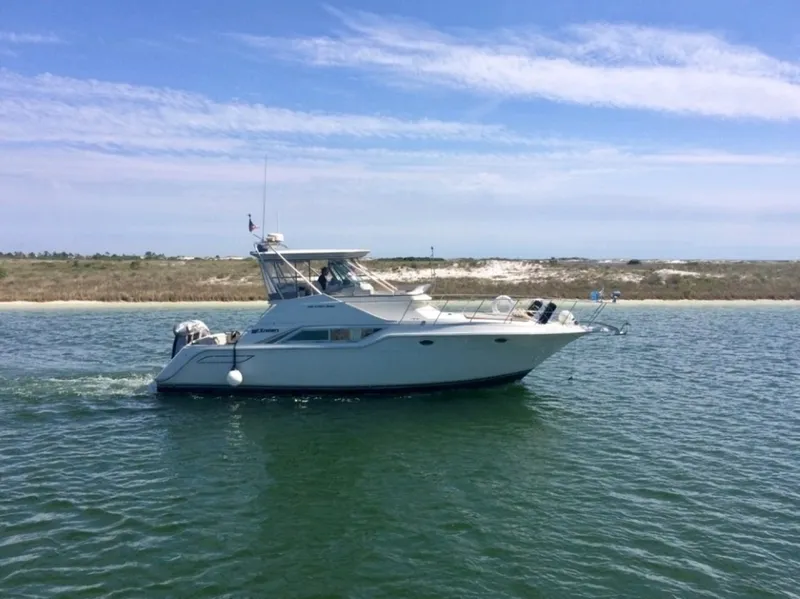 Slide: The Image of 42' Cruisers starboard profile - 6421846