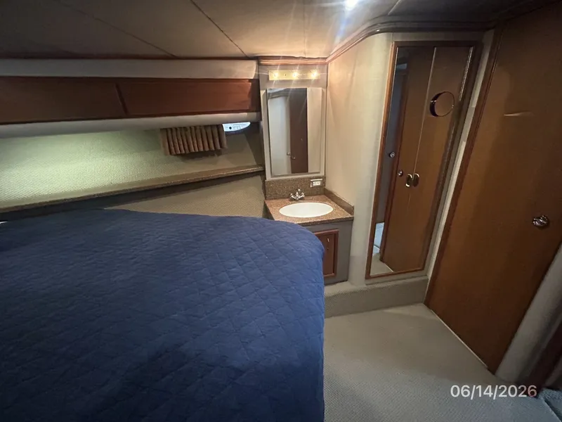 Slide: The Image of 42' Cruisers master stateroom starboard - 6419322
