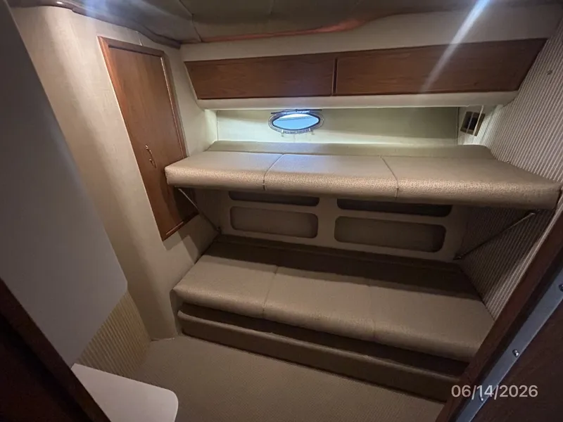 Slide: The Image of 42' Cruisers guest stateroom - 6419317