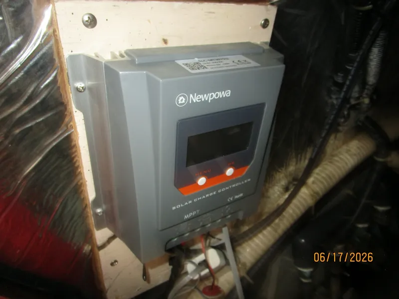 Slide: The Image of 43' Carver solar panels controller - 6422930