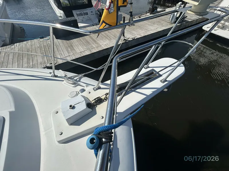 Slide: The Image of 43' Carver anchor windlass2 - 6422877