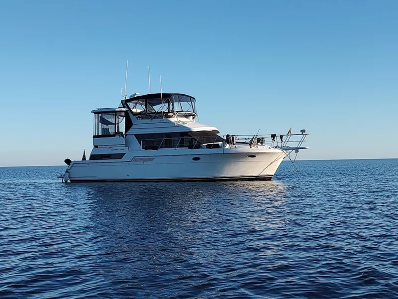 The Image of 43' Carver starboard profile1 - 6422934