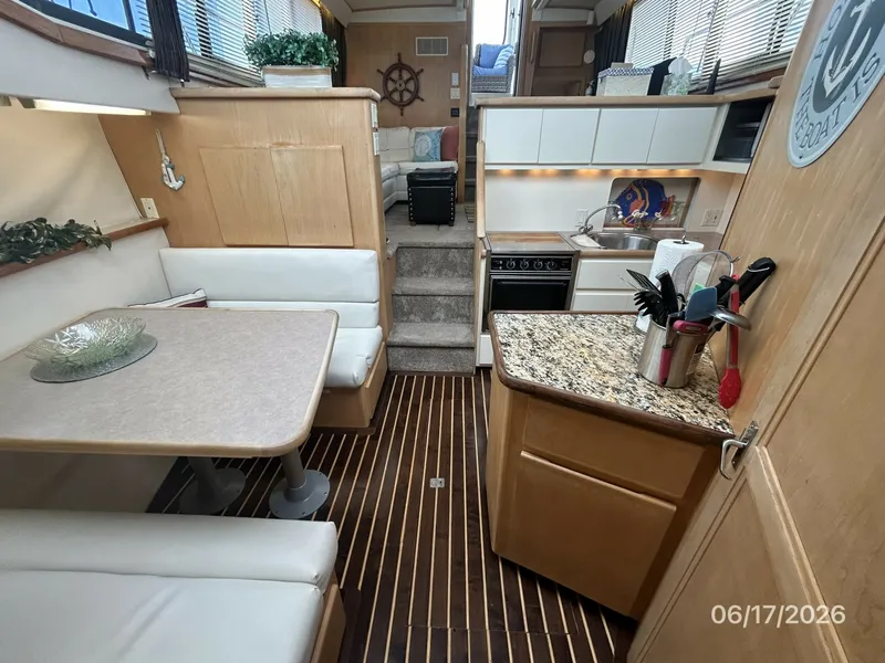 Slide: The Image of 43' Carver galley-dinette aft - 6422903