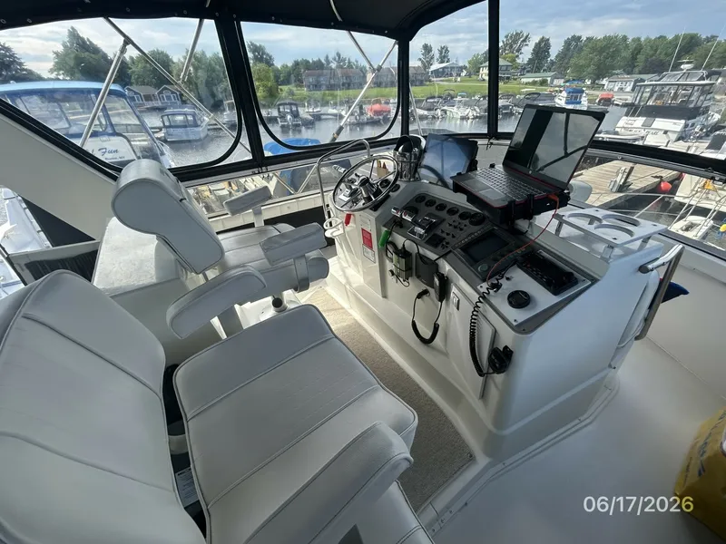Slide: The Image of 43' Carver flybridge helm1 - 6422891