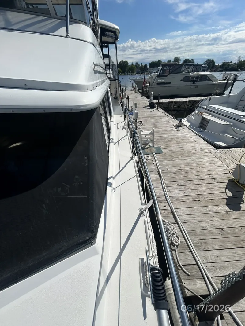 Slide: The Image of 43' Carver port side deck1 - 6422921