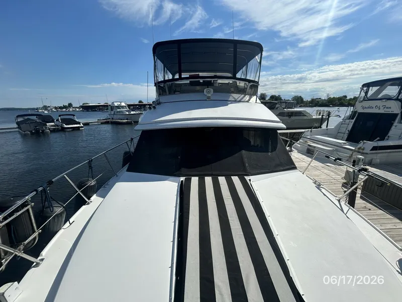 Slide: The Image of 43' Carver foredeck aft - 6422897
