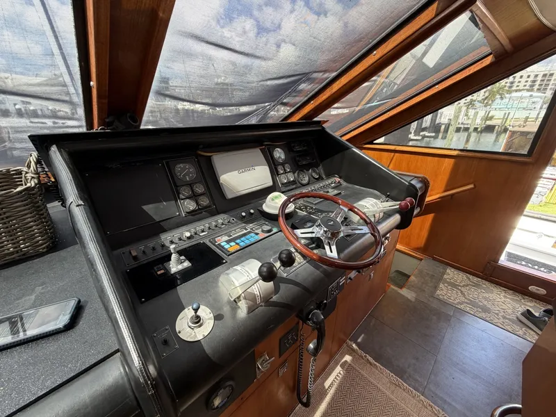 Slide: The Image of Viking Cockpit Motor Yacht 1990 - 7682540