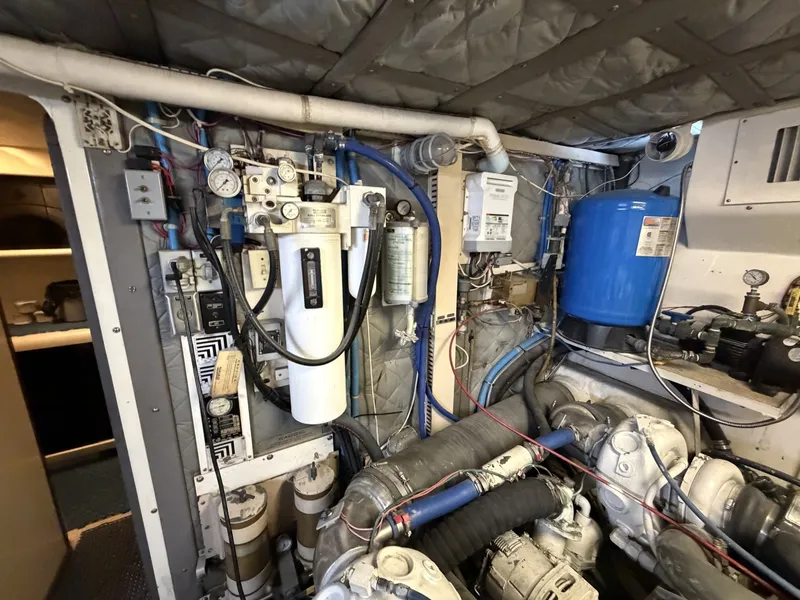 Slide: The Image of Viking Cockpit Motor Yacht 1990 - 7682547