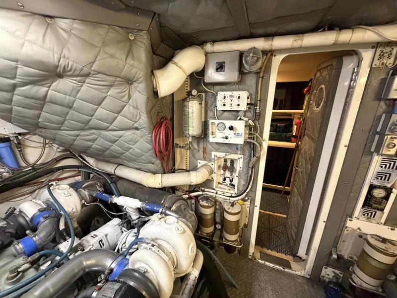 Slide: The Image of Viking Cockpit Motor Yacht 1990 - 7682546