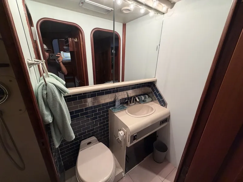 Slide: The Image of Viking Cockpit Motor Yacht 1990 - 7682537