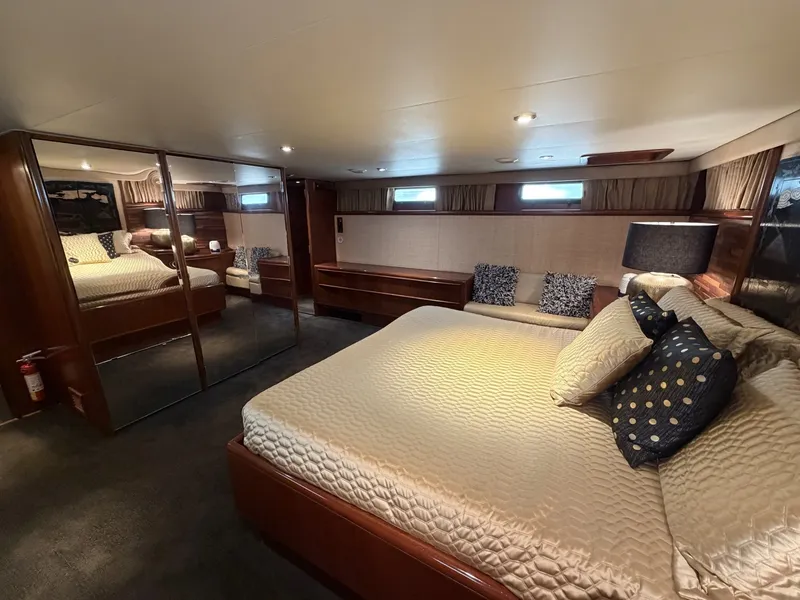 Slide: The Image of Viking Cockpit Motor Yacht 1990 - 7682519