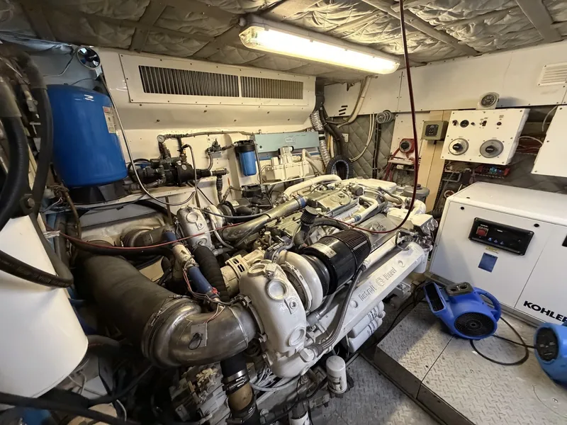 Slide: The Image of Viking Cockpit Motor Yacht 1990 - 7682543