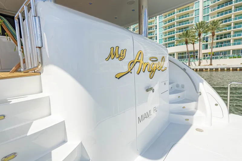 Slide: The Image of Hargrave Enclosed Skylounge 2008 - 6518676