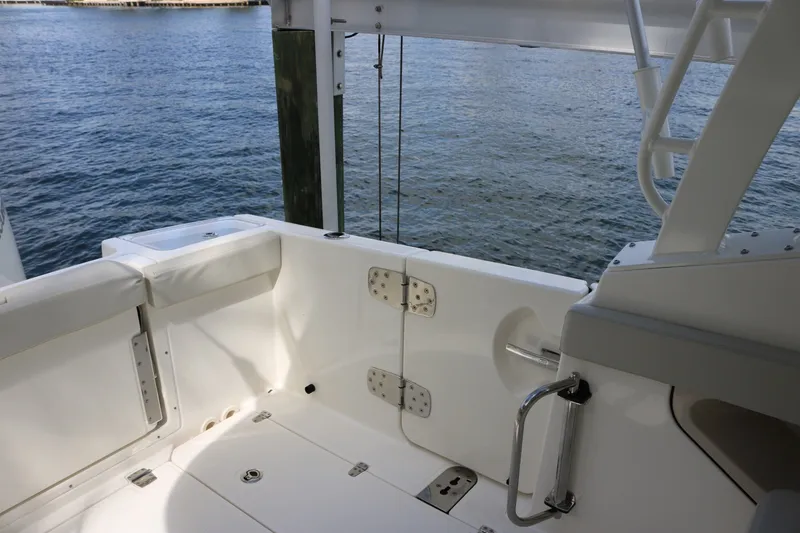 Slide: The Image of Boston Whaler 280 Vantage 2023 - 6457351