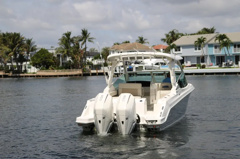 Slide: The Image of Boston Whaler 280 Vantage 2023 - 6457391