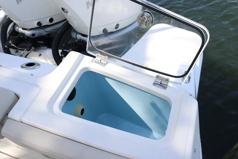 Slide: The Image of Boston Whaler 280 Vantage 2023 - 6457370
