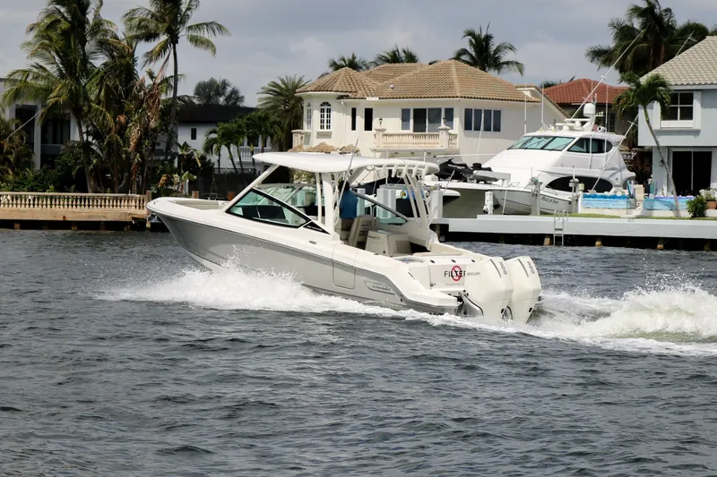 Slide: The Image of Boston Whaler 28 NO FILTER - Exterior Profile 2023 Boston Whaler 280 Vantage - NO FILTER - 6472287