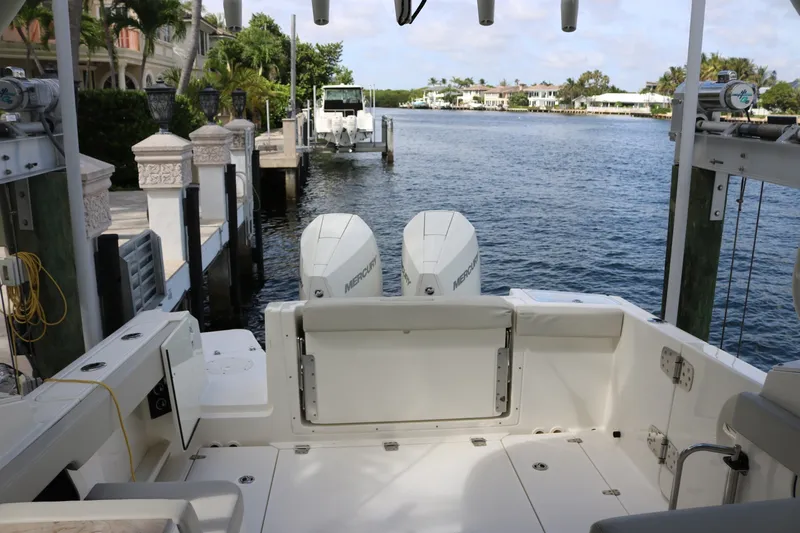 Slide: The Image of Boston Whaler 280 Vantage 2023 - 6457350