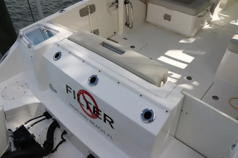 Slide: The Image of Boston Whaler 280 Vantage 2023 - 6457349
